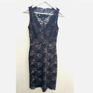 BCBGMAXAZRIA Black Lace Sheath Pencil Dress V Neck Sleeveless Lined Size 2